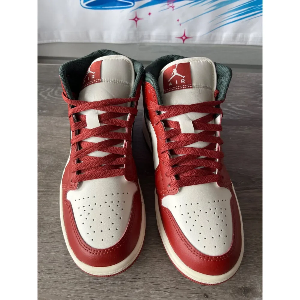 Nike Air Jordan 1 Mid (Size M7.5)